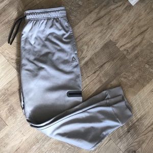 NWOT • Reebok • Jogger sweats